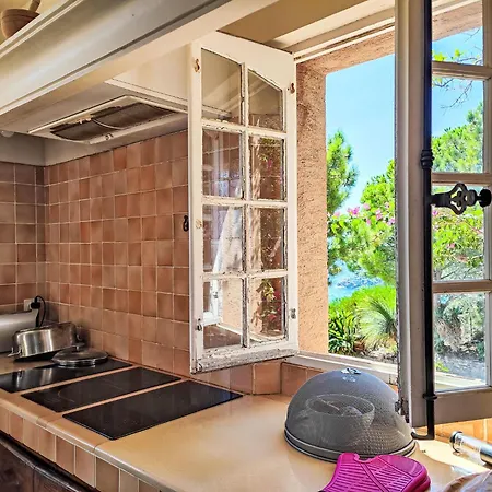 Sea View By Interhome * Le Rayol-Canadel-sur-Mer